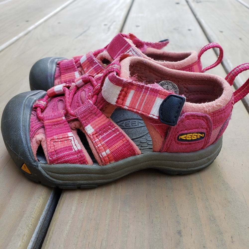 Pink Toddler Keens